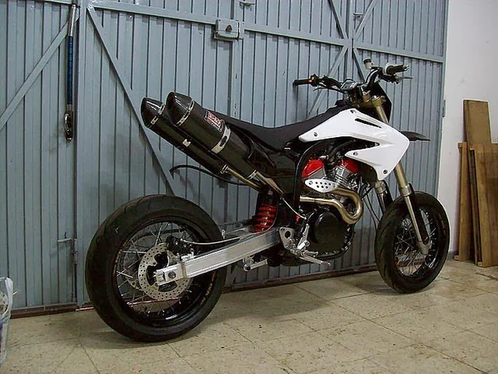 Honda XRV 650 R Africa Twin: motard a due cilindri!