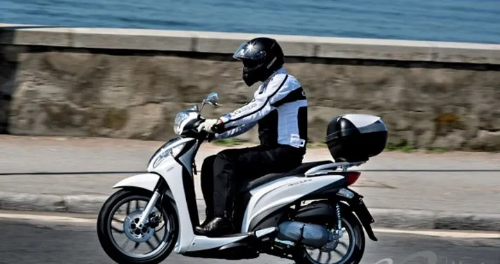 Kymco People One 125i - Il test di Motoblog