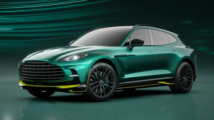 Aston Martin DBX707 AMR23 Edition: debutta la nuova versione speciale FOTO]