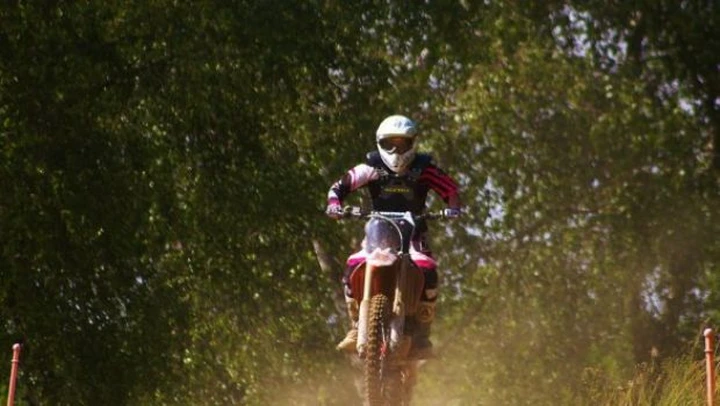Scatto in Corsa: Allenamento Motocross