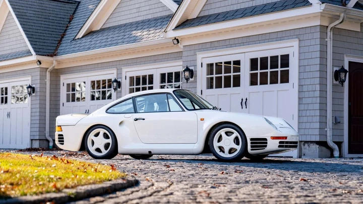 Porsche 959 Sport ha incantato negli anni anni '80 e adesso vale una fortuna