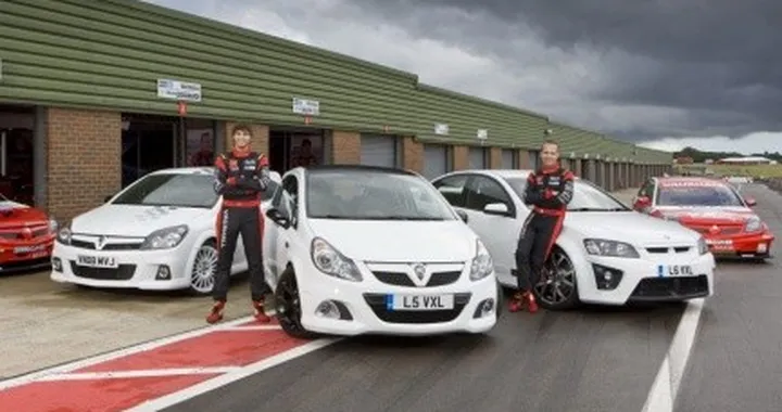 Vauxhall Corsa VRX Arctic Edition: insaziabili inglesi