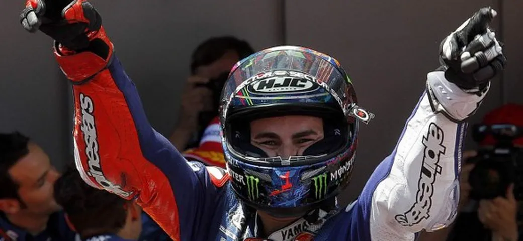 MotoGP Catalunya: trionfo iberico, vince Lorenzo su Pedrosa e Marquez, Rossi 4°