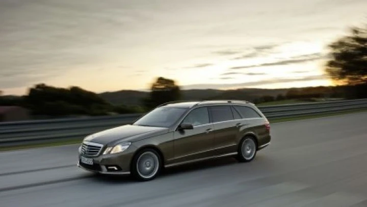Mercedes E 250 CDI 4Matic: trazione integrale e quattro cilindri per la prima volta insieme