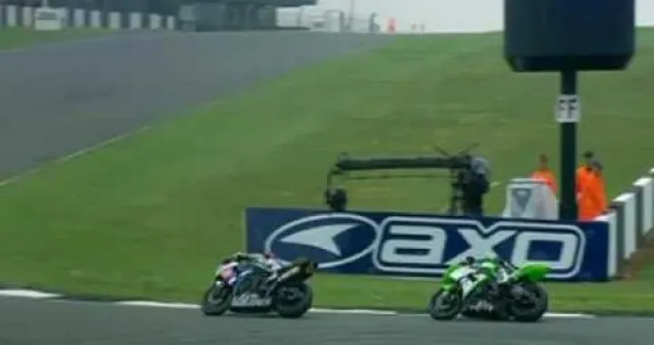 STK1000: Prima vittoria stagionale per Xavier Simeon