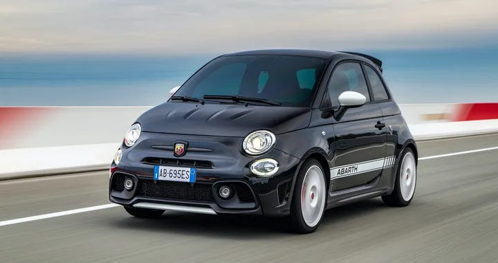 Abarth 695 Esseesse: nuova versione speciale in serie limitata