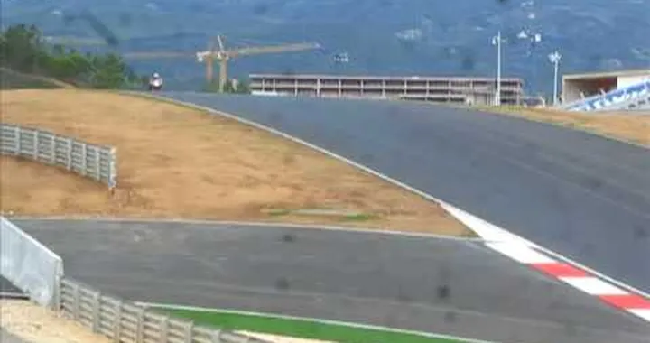 MCN Sport: Ben Spies and Tom Sykes test the 2009 Yamaha R1