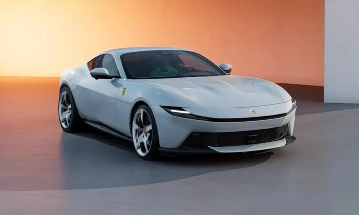 Ferrari svela l'Amalfi Spider, nuova convertibile 2+2 attesa a marzo