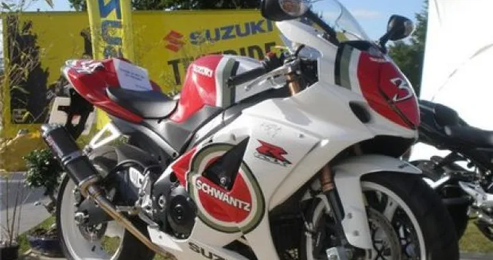 Suzuki GB mette all'asta la GSX-R 1000 di Kevin Schwantz
