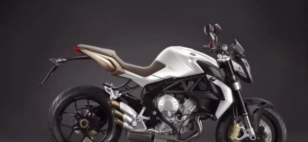 MV Agusta Brutale 675 2012: 115 CV per 163 kg