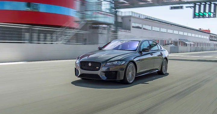 Nuova Jaguar XF: test primo contatto