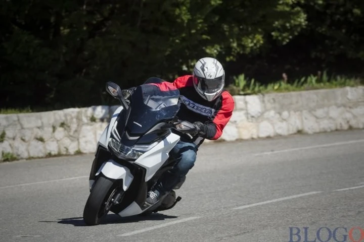 Honda Forza 125: un vero GT per la patente B