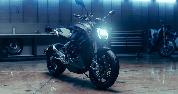 Zero Motorcycles annuncia l'arrivo in Italia della nuova SR: foto, caratteristiche e prezzi