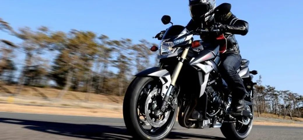 Suzuki GSR 750 Limited Edition Black Mat da 8.050 euro