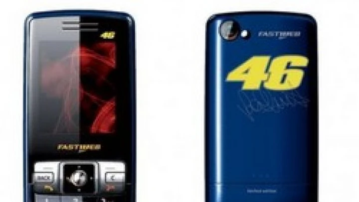 Idee per Natale: cellulare Fastweb firmato Valentino Rossi