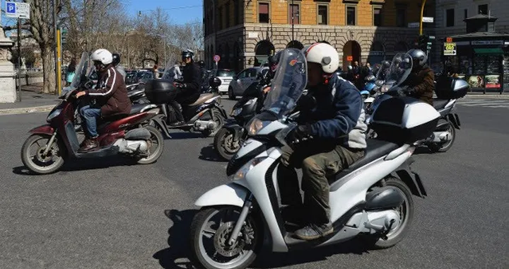 Ciclomotori: arriva l'omologazione Euro 3. Moto Euro 4 dal 2016