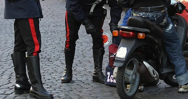 Tenta il furto di un motorino: linciato!