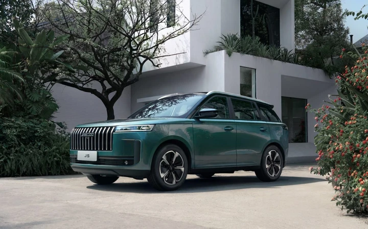 Jaecoo 5: il SUV compatto debutta a MIMO 2025