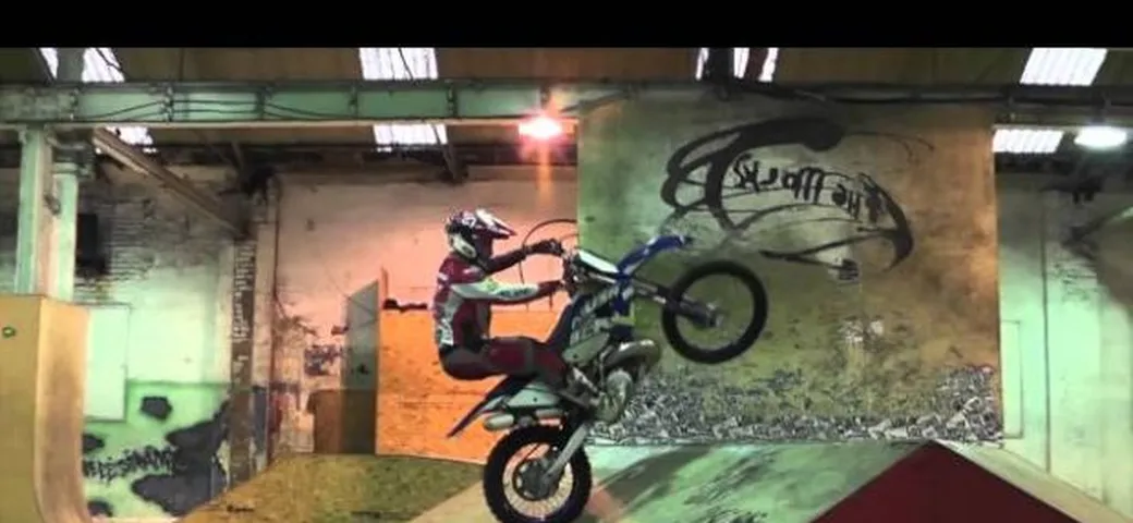 Graham Jarvis continua il suo allenamento...in uno skate park! /video