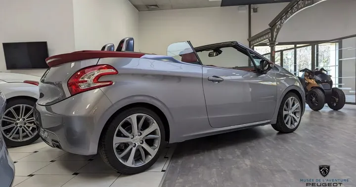 Peugeot 208 Cabriolet: il prototipo segreto in mostra al museo aziendale
