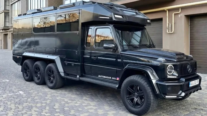 La casa viaggiante più esagerata di sempre: la Classe G diventa un camper