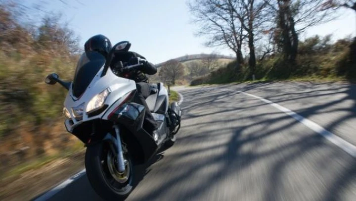 Aprilia SRV 850 2012 - Live Test