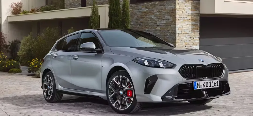 BMW Serie 1, ritorna alla trazione posteriore grazie all'elettrico