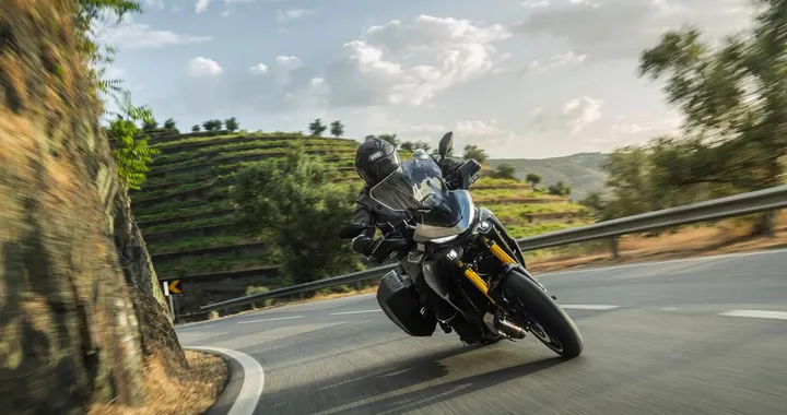 Addio frizione: Yamaha cambia per sempre la guida della Tracer 7