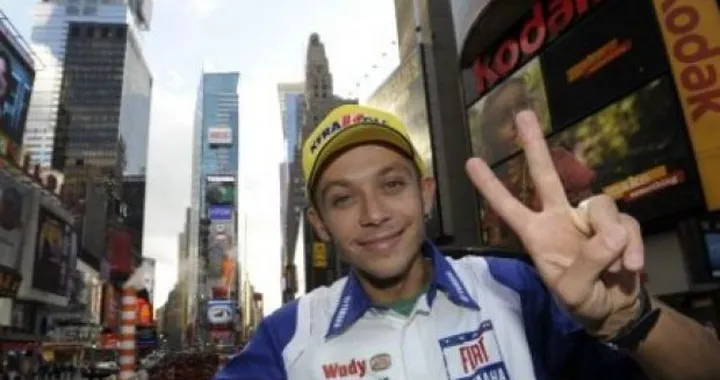 Valentino Rossi testerà sul suo casco il nuovo cuscino refrigerante