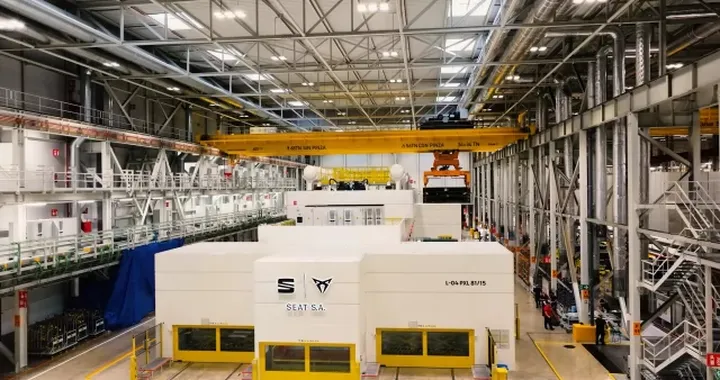 SEAT e CUPRA puntano su pressa PXL e batterie a Martorell