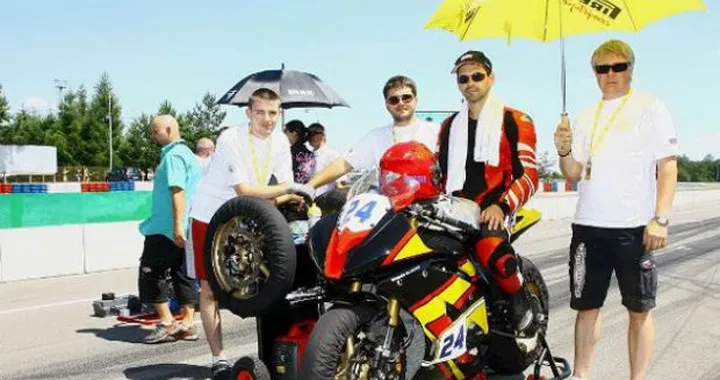 Supersport: Il Team RivaMoto affiderà due R6 ai piloti russi Eduard Blokhin e Oleg Pozdneev