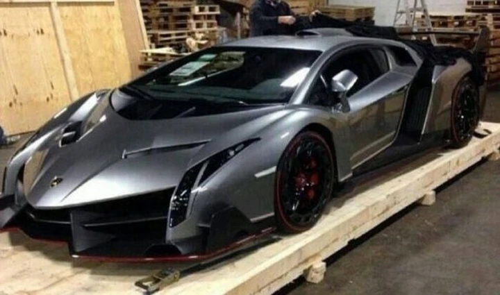Lamborghini Veneno: uno dei tre esemplari è a New York