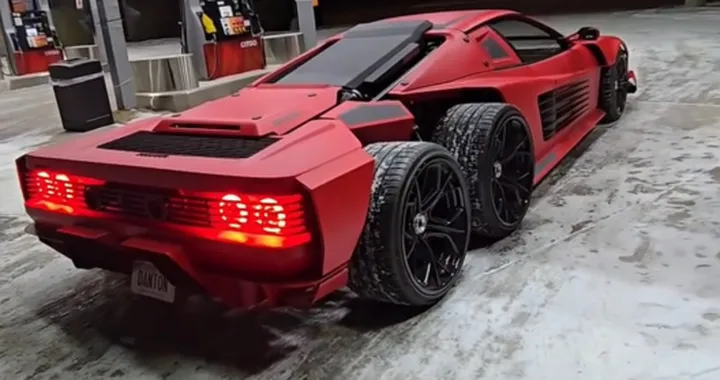 Come distruggere un mito, ecco la Ferrari Testarossa a sei ruote