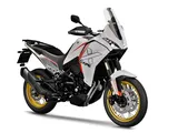 Moto Morini X-Cape 700 Gold Edition: lo spirito adventure incontra il lusso italiano
