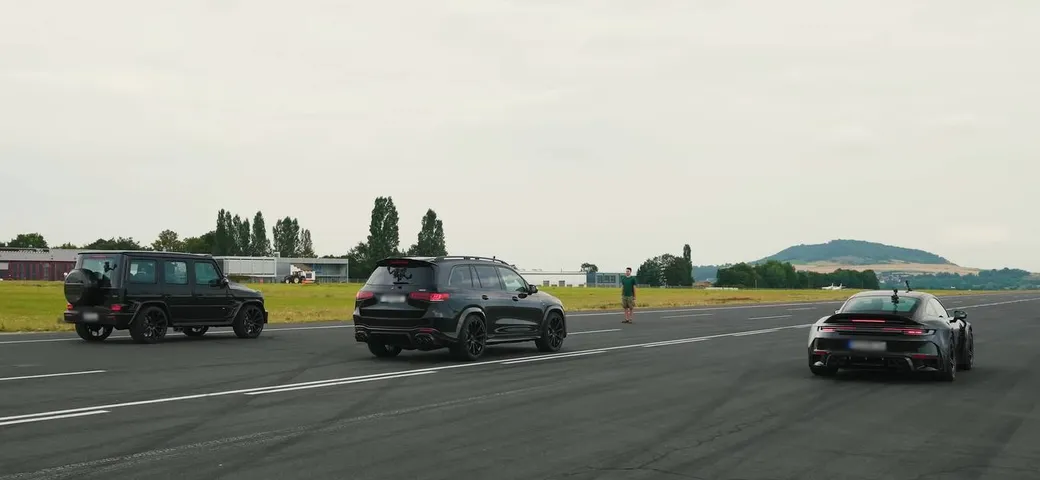 Brabus 900 Rocket R vs 900 Superblack GLS e G63: drag race stellare | Video