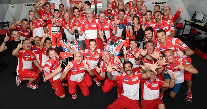 Pagelle MotoGP Sepang, Dovi-Ducati show. E che Jorge! A Valencia tutto nelle mani di Marquez