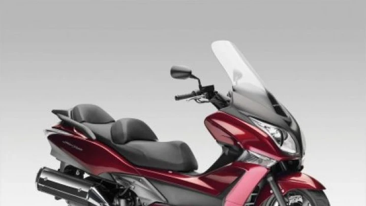 Eicma 2008: nuovo Silver Wing SW-T 400