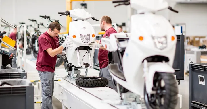 Scooter elettrici: Govecs produrrà negli impianti Vectrix