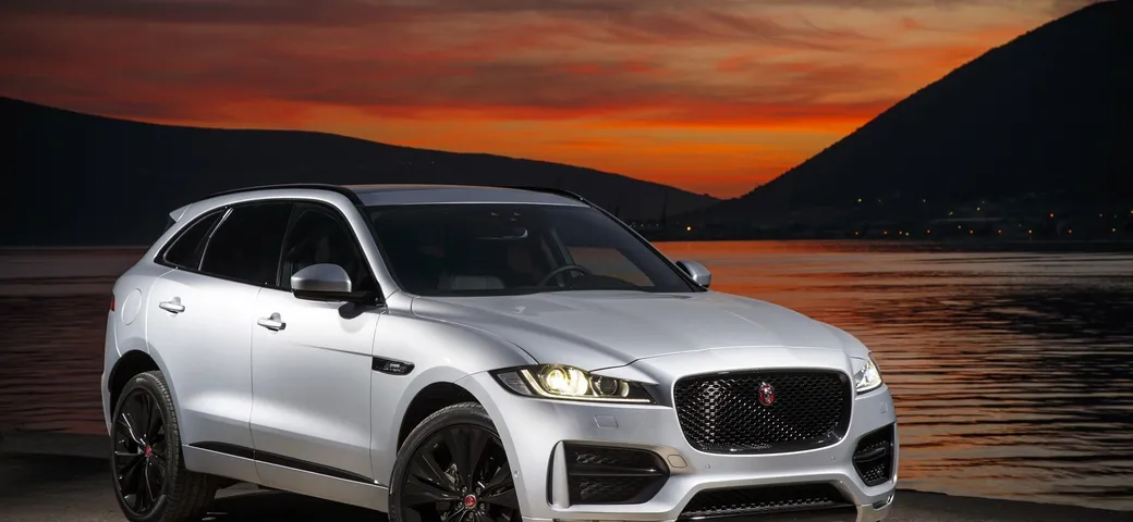 Jaguar Land Rover: ritorno ai motori 6 cilindri in linea?