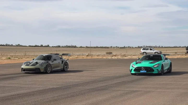 Porsche 911 GT3 RS vs AMG GT Black Series: la sfida sullo 0-100