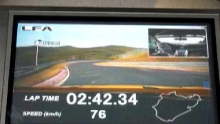 Lexus LFA Nurburgring: 7 minuti e 22 secondi all'inferno verde