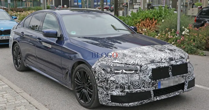 BMW Serie 5: foto spia del restyling