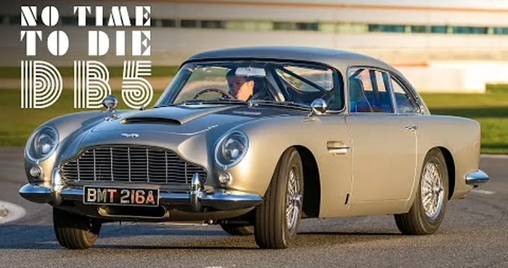 Aston Martin DB5 di James Bond in azione