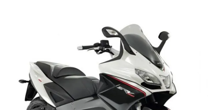 Aprilia SRV 850 in anteprima allo Spazio Broletto di Milano