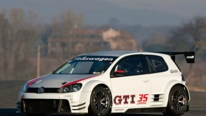 Volkswagen: con la Golf24 alla 24 Ore del Nurburgring