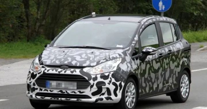 Foto spia Ford B-Max
