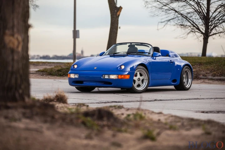 Porsche 911 Strosek Mega Speedster