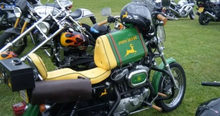 Foto del giorno: Special John Deere al TT 2012