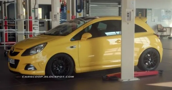 Opel Corsa OPC Nürburgring Edition: nuove foto spia