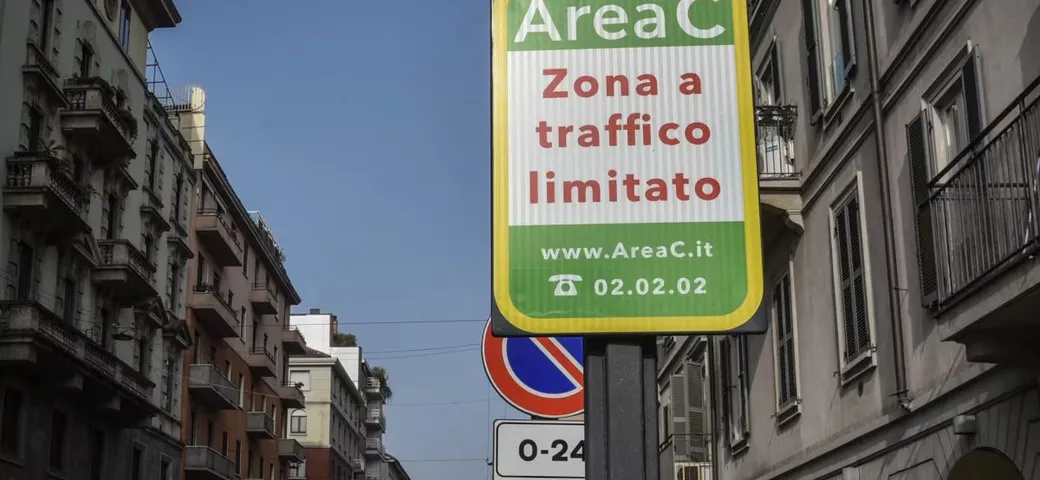 Milano estende l'Area C ai weekend: nuove regole per la mobilità
